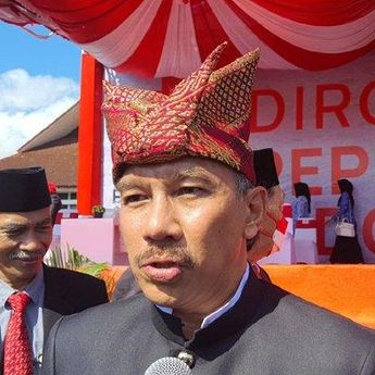 Bendera Merah Putih Sepanjang 1 Kilometer Akan Dibentangkan di Pantai Pasir Padi 
