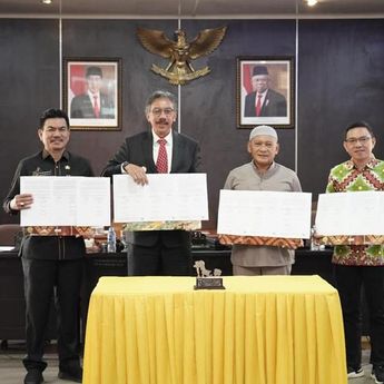 DPRD Babel Bersama Pemerintah Provinsi Teken Nota Kesepakatan KUA-PPAS 2022