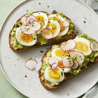 Ide Sarapan Ala Cafe, Berikut Ini Resep Roti Panggang Alpukat 