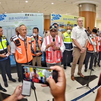 Menhub Targetkan Bandara Kertajati Layani Penerbangan Komersial Desember 2022