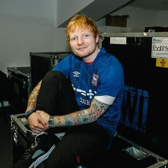 Lirik Lagu Perfect - Ed Sheeran, Lengkap dengan Terjemahan Indonesia