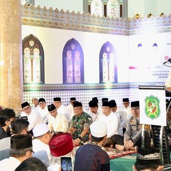Pemko Medan Gelar Peringatan Maulid Nabi Besar Muhammad SAW di Masjid Raya Al Mashun