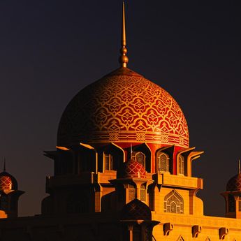 Beragam Masjid Bersejarah dan Unik di Kota Semarang