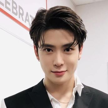 NCTzen Minta Maaf Atas Kerusuhan di Konser NCT 127 Hari Pertama