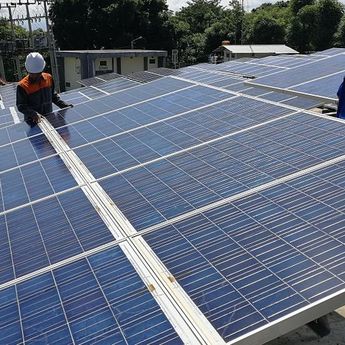 PLN Gandeng Amazon Kembangkan PLTS 210 MW di Indonesia
