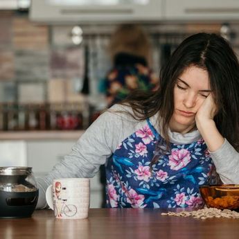 3 Bahaya Tidur Setelah Makan untuk Tubuh, Jangan Jadi Kebiasaan Ya!