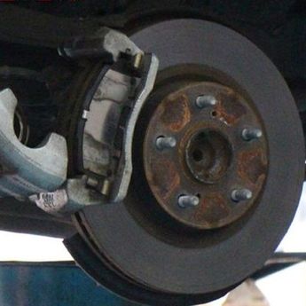 Ketahui Penyebab Rem Mobil yang Tak Seimbang  