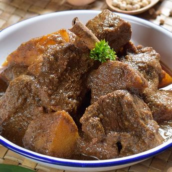 Buat Ketagihan, Berikut Ini Cara Mmebuat Semur Iga Sapi Pedas 