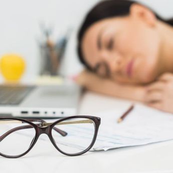 Saat Kita Kurang Tidur, Ada 10 Hal yang Tak Boleh Dilakukan. Apa Itu?