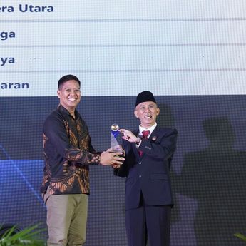 UBB Kembali Raih Penghargaan Menjadi Perguruan Tinggi Informatif 2022