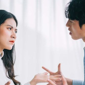 Jangan Bandingkan Hubungan Cinta Kita dengan Orang Lain! Ini Alasannya