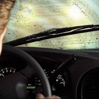 Ini 5 Tips Merawat Mobil di Musim Hujan, Kaki Mobil Jangan Dilupakan!