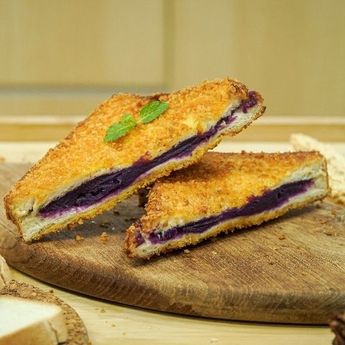 Renyah Dan Manis, Berikut Cara Membuat Roti Tawar Goreng Isi Ubi Ungu