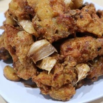 Resep Membuat Ayam Goreng Bawang, Lauk Makan yang Bikin Boros Nasi