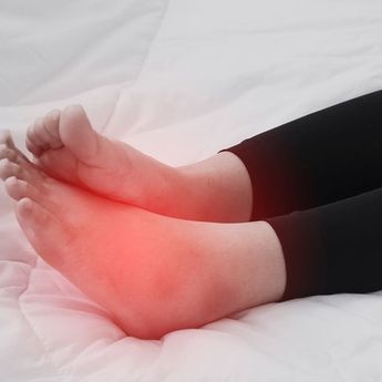 Kurangi Kafein, 1 dari 5 Cara Mengatasi Kaki Bengkak Saat Hamil