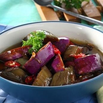 Tambah Potongan Daging, Berikut Resep Semur Terong Ungu Kuah Santan