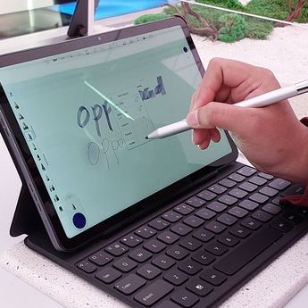 Ini Harga Stylus dan Smart Keyboard Oppo Pad Air di Indonesia