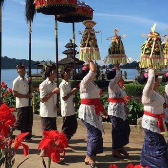 5 Contoh Pidarta Bahasa Bali Lengkap, Beragam Tema, dan Singkat