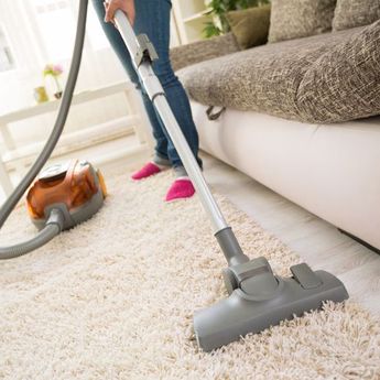 Tanpa Vacuum Cleaner, Ini 5 Tips Hemat Bersihkan Karpet di Rumah