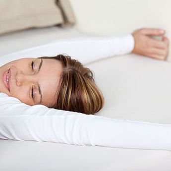 Tidur Tanpa Bantal, Gak Sangka Efeknya Pada Tubuh Dalam Seminggu Baik
