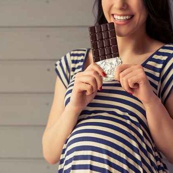 Mau Tahu, Apakah Ibu Hamil Boleh Makan Cokelat? Yuk Kepoin Disini