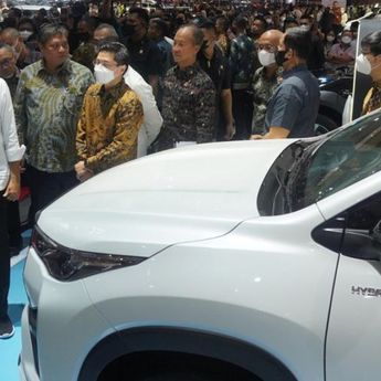 Masuk Ke Generasi Ke-7, Jokowi Minta Toyota Tetap Pertahankan Nama Kijang  
