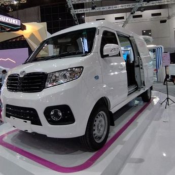 Esemka Bima EV Sebagai Mobil Listrik Komersial Terbaik di IIMS 2023  