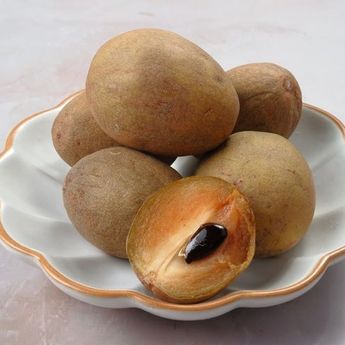Untuk Topping Puding, Berikut 4 Cara Pilih Buah Sawo Yang Manis