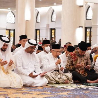 Wapres Ma'ruf Amin resmikan pembukaaan umum masjid hibah presiden UEA