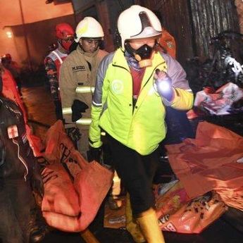 Kapolri Ungkap Temuan di Lokasi Tewasnya 17 Orang dan Penyebab Kebakaran Depo Pertamina Plumpang