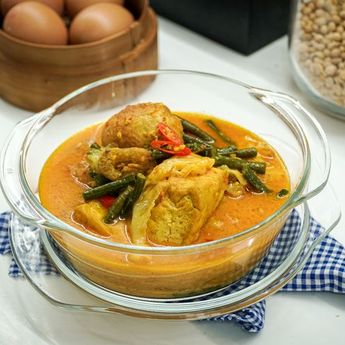 Haluskan Bumbu Pakai Blender, Berikut Cara Membuat Gulai Tahu Telur