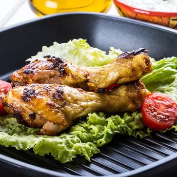Meresap Dan Empuk, Berikut Cara Membuat Ayam Bakar Bumbu Kuning Santan