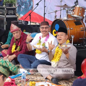 Pj Gubernur Babel: Pesta Adat Perang Ketupat sebagai Ajang Silaturahmi