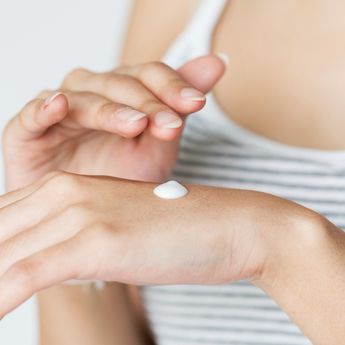 Puasa Bikin Kulit Jadi Kering! Berikut Ini 3 Tips Atasi Kulit Kering Selama Berpuasa!