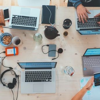 10 Dampak Negatif Perkembangan IPTEK yang Jarang Disadari Banyak Orang