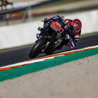 Quartararo Sebut Motor Yamaha Tidak Bisa Lawan dengan Motor Lain  