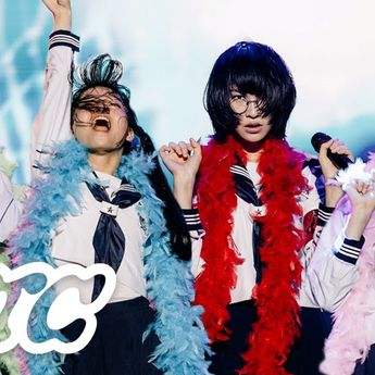 Lirik Lagu 'Otonablue' milik ATARASHII GAKKO! dan Terjemahannya