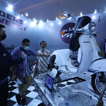 Polisi Jamin Penerbitan STNK Konversi Motor Listrik Bisa Selesai 2 Hari  