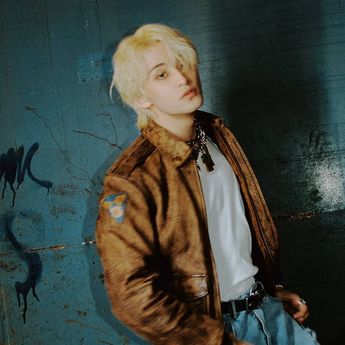 Lirik Lagu 'Golden Hour' – Mark NCT, Lengkap dengan Terjemahannya