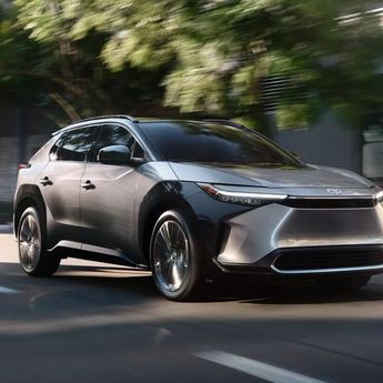 Strategi Toyota Melakukan Peluncuran 10 Mobil Listrik Murni pada 2026  