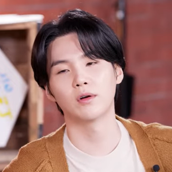 Member BTS Ini Tolak Tawaran Akting, Suga: Aku Tak Setampan Itu 6