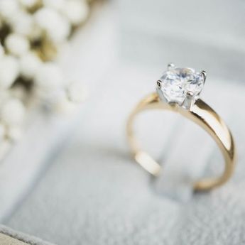 Ini Langkah-langkah Praktis dalam Membersihkan dan Merawat Cincin Emas