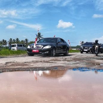 Komentar Pengamat Soal Jokowi Ambil Alih Perbaikan Jalan di Lampung