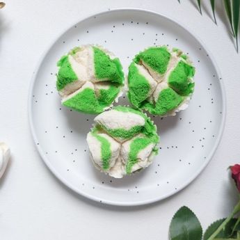 Kue Irit Telur, Berikut Cara Membuat Bolu Kukus Pandan Cokelat