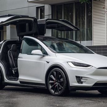 Tesla Tarik 1,1 Juta unit Mobil di China, Simak Daftar Modelnya  