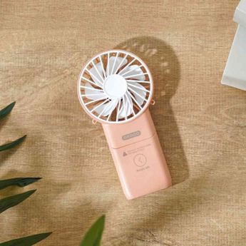 Mau Tahu? Begini Cara Membersihkan Kipas Angin Portable yang Mudah
