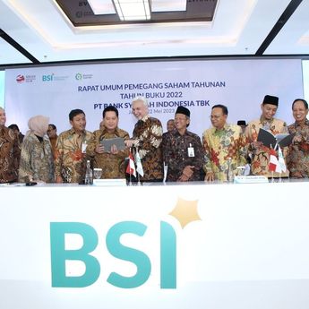 Buntut BSI "Error": Erick Thohir Rombak Direksi hingga Beri Peringatan
