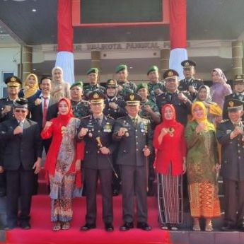 Asisten Pemkot Pangkalpinang Hadiri Upacara HUT ke 77 Bhayangkara