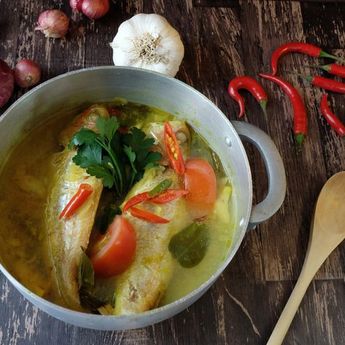 Bisa Pakai Ikan Bandeng Atau kembung, Berikut Resep Pindang Serani