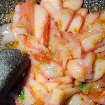 Cukup Ulek Semua Bumbu, Berikut Cara Membuat Sambal Seblak Cobek